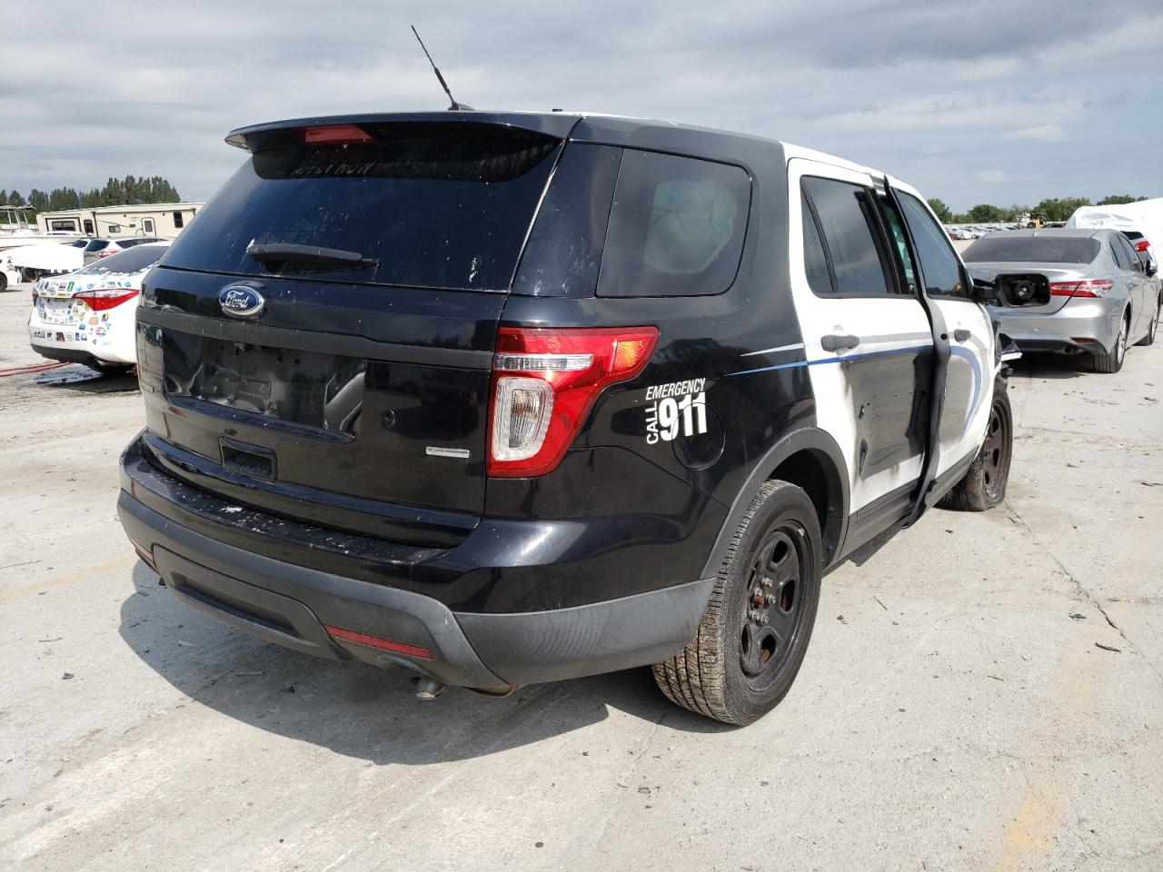 Photo 4 from auction – 2015 FORD EXPLORER P with VIN 1FM5K8AR0FGC16342