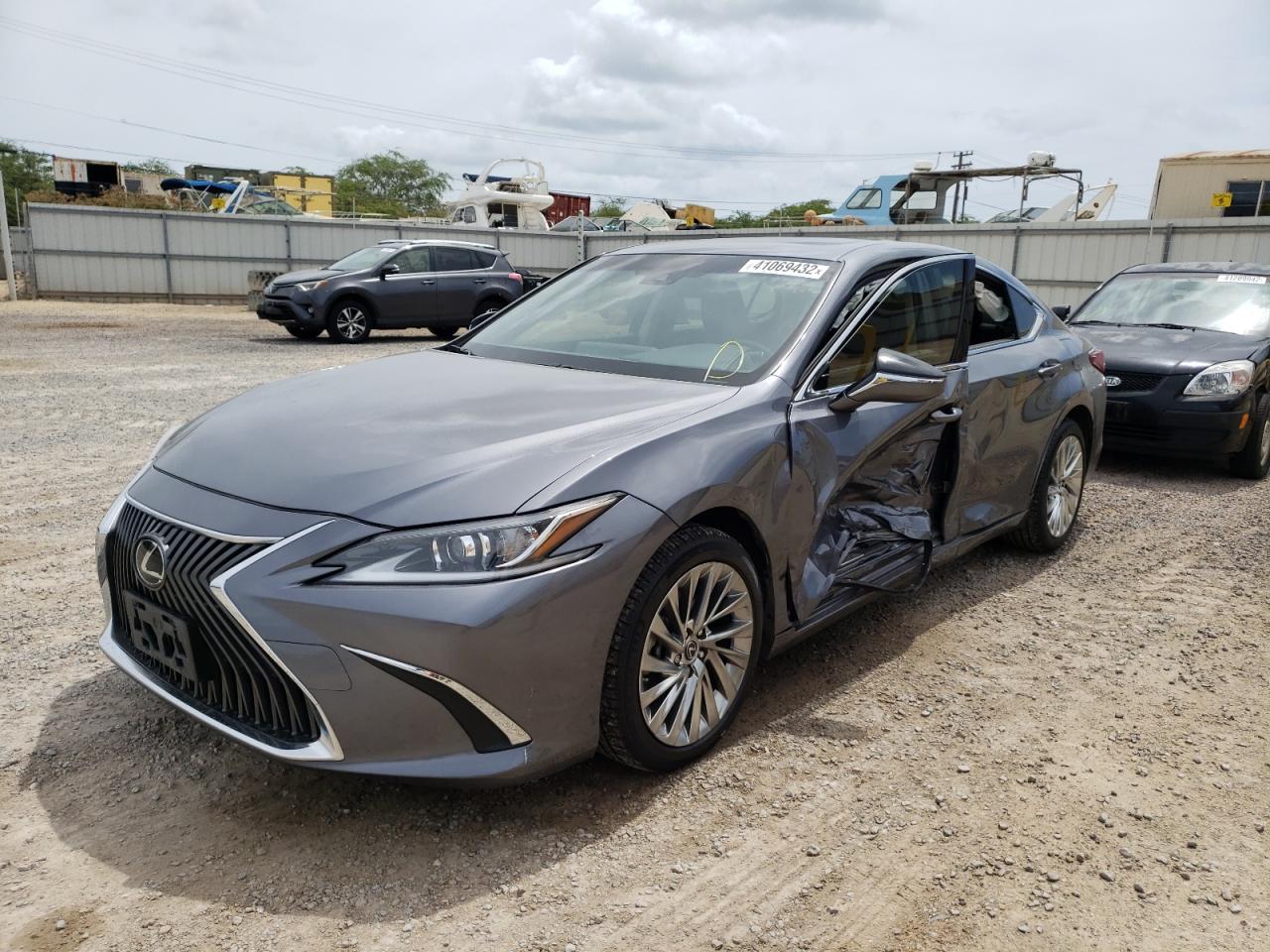 Photo 2 from auction – 2021 LEXUS ES 350 BAS with VIN JTHCZ1B15M2012488