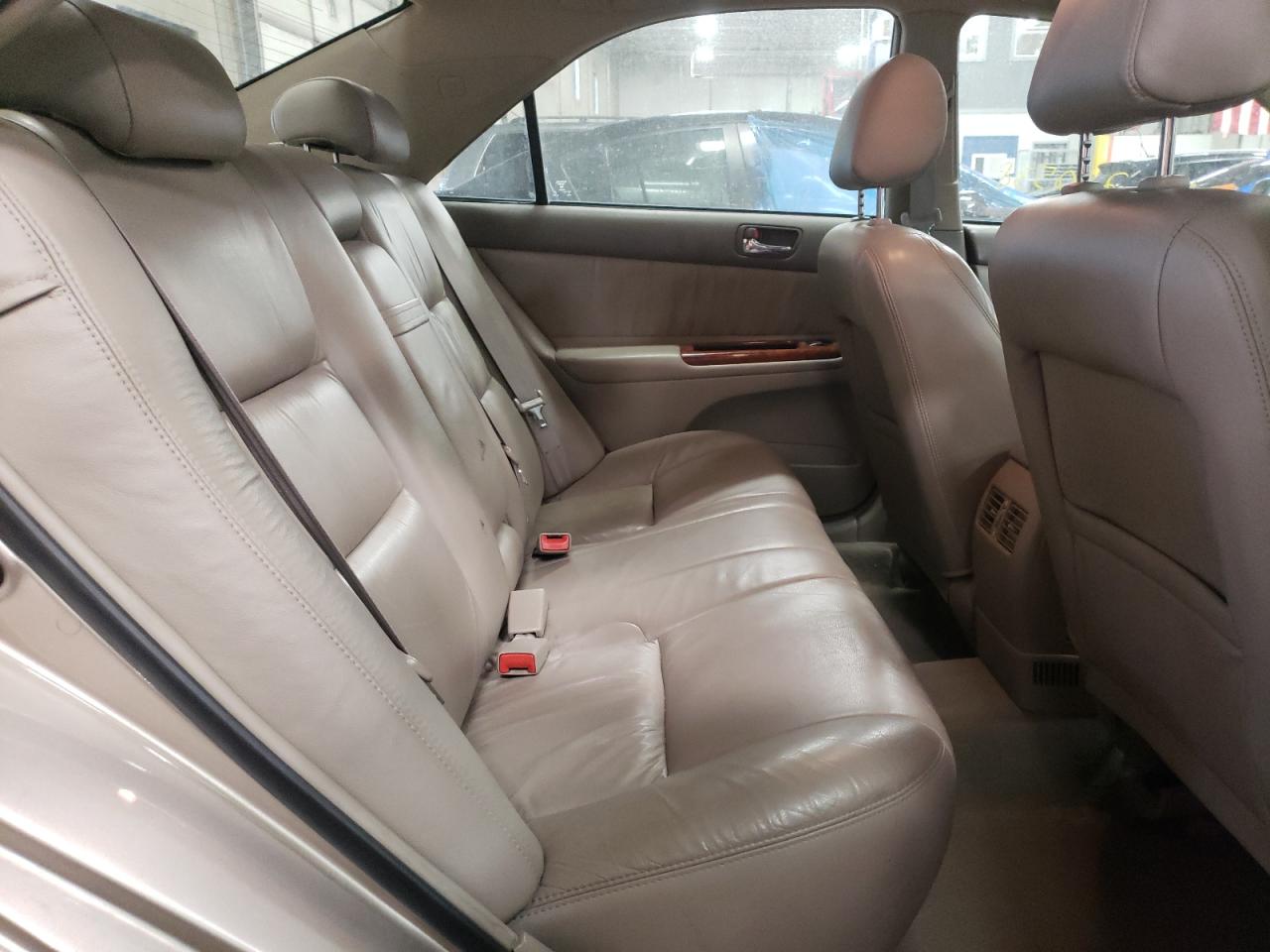 Photo 6 from auction – 2003 TOYOTA CAMRY LE with VIN 4T1BE30K13U187352