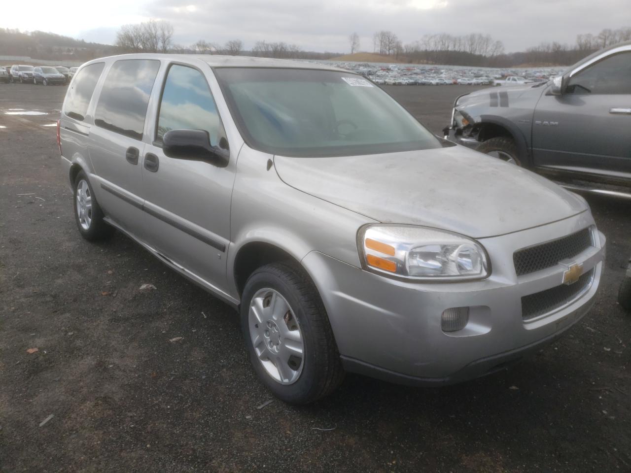 CHEVROLET UPLANDER L 2008 z numerem VIN 1GNDV23168D208351 - Zdjęcie z aukcji