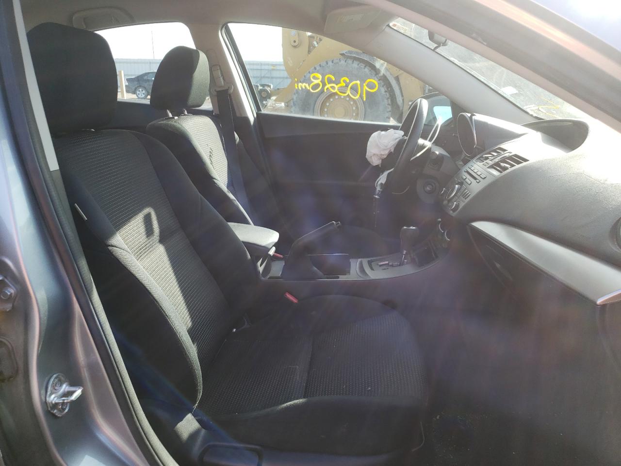 Photo 5 from auction – 2013 MAZDA 3 I with VIN JM1BL1UP0D1832550