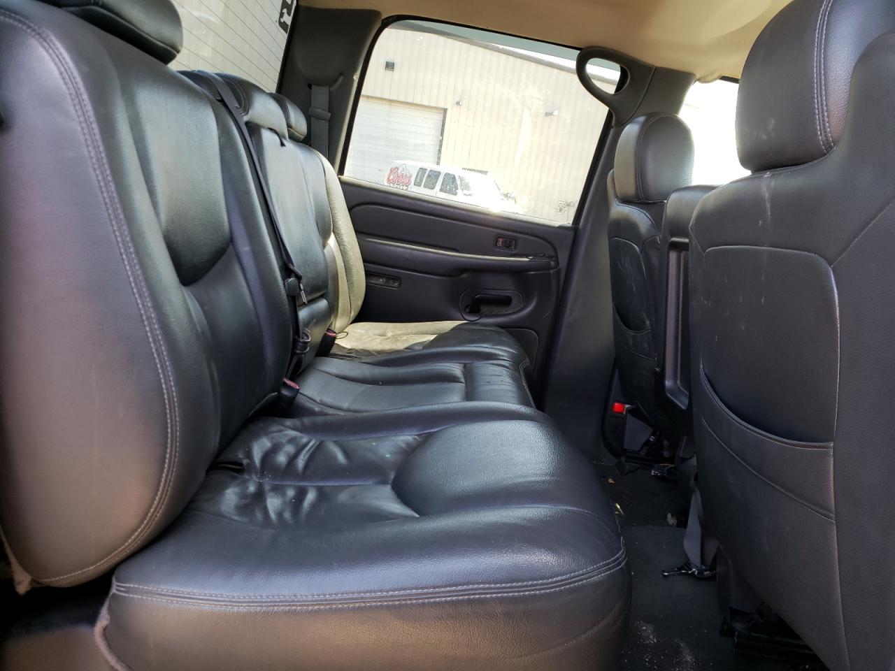 Photo 6 from auction – 2005 CHEVROLET SILVERADO with VIN 1GCHK23U35F933497