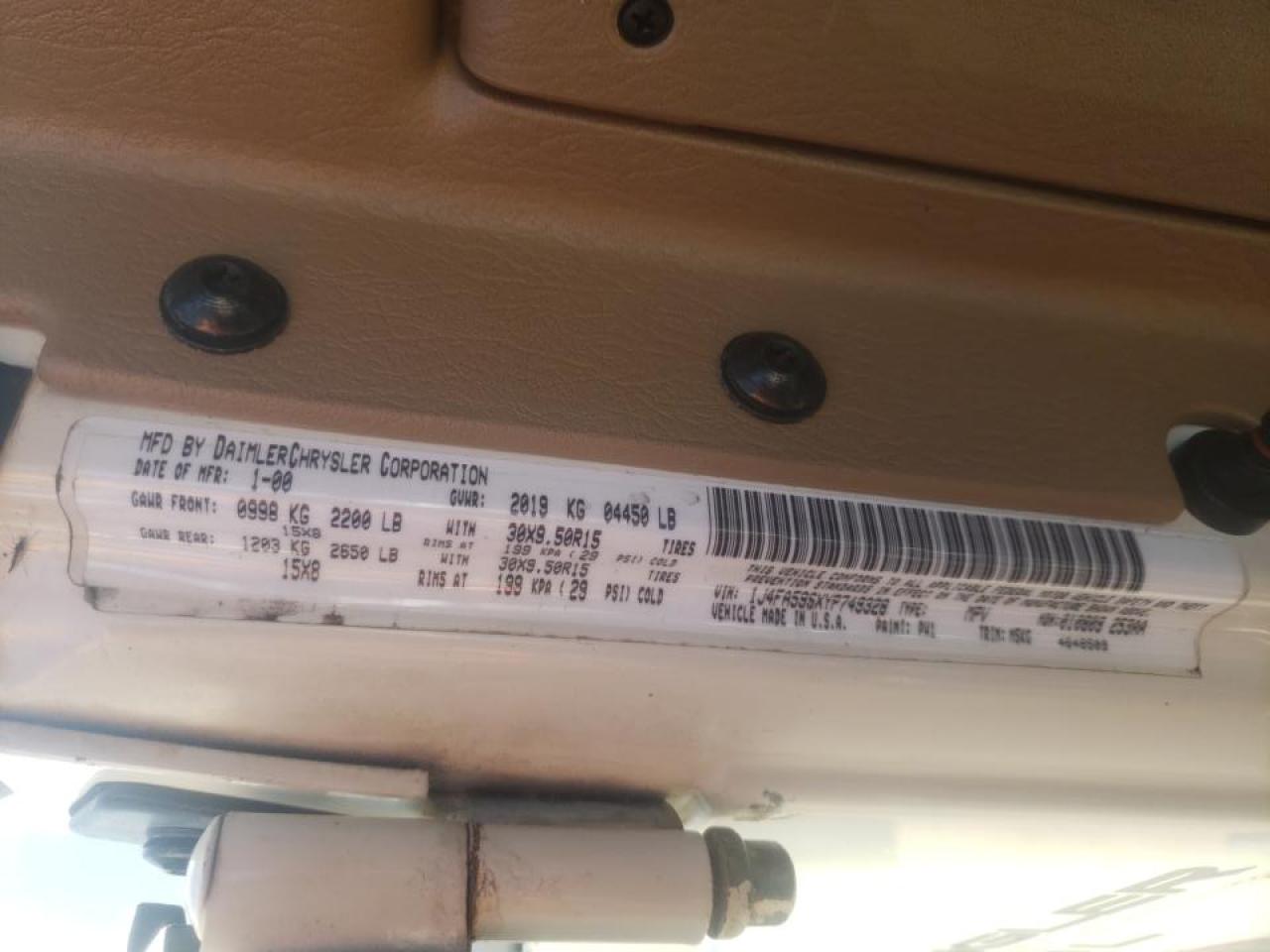 Photo 10 from auction – 2000 JEEP WRANGLER / with VIN 1J4FA59SXYP749328