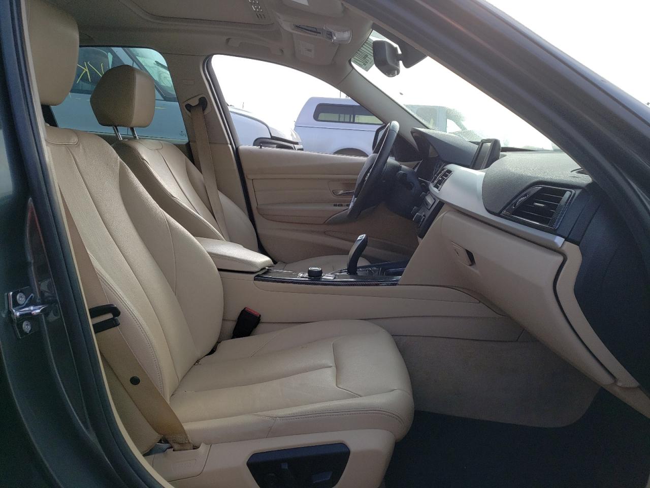 Photo 19 from auction – 2012 BMW 328 I with VIN WBA3A5C57CF340288