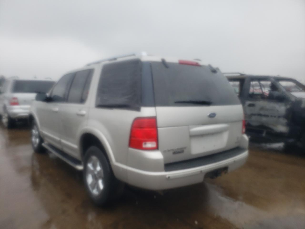 Photo 3 from auction – 2004 FORD EXPLORER L with VIN 1FMDU75W64UB76928