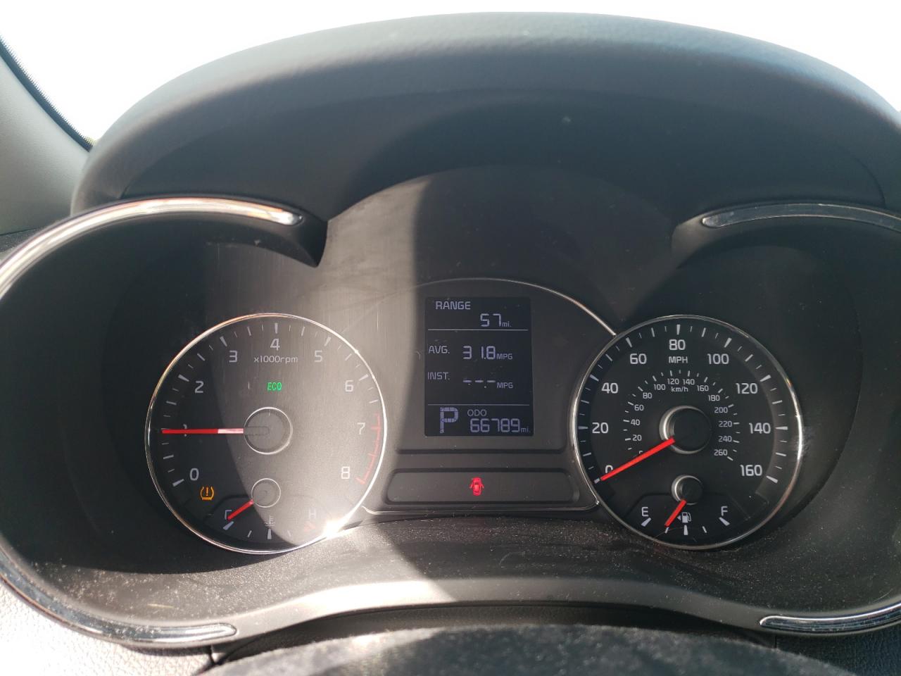 Photo 8 from auction – 2015 KIA FORTE LX with VIN KNAFK4A62F5423475