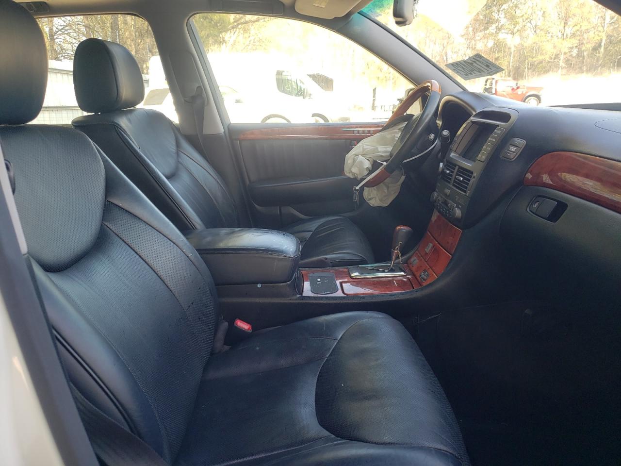 Photo 5 from auction – 2004 LEXUS LS 430 with VIN JTHBN36F340164449