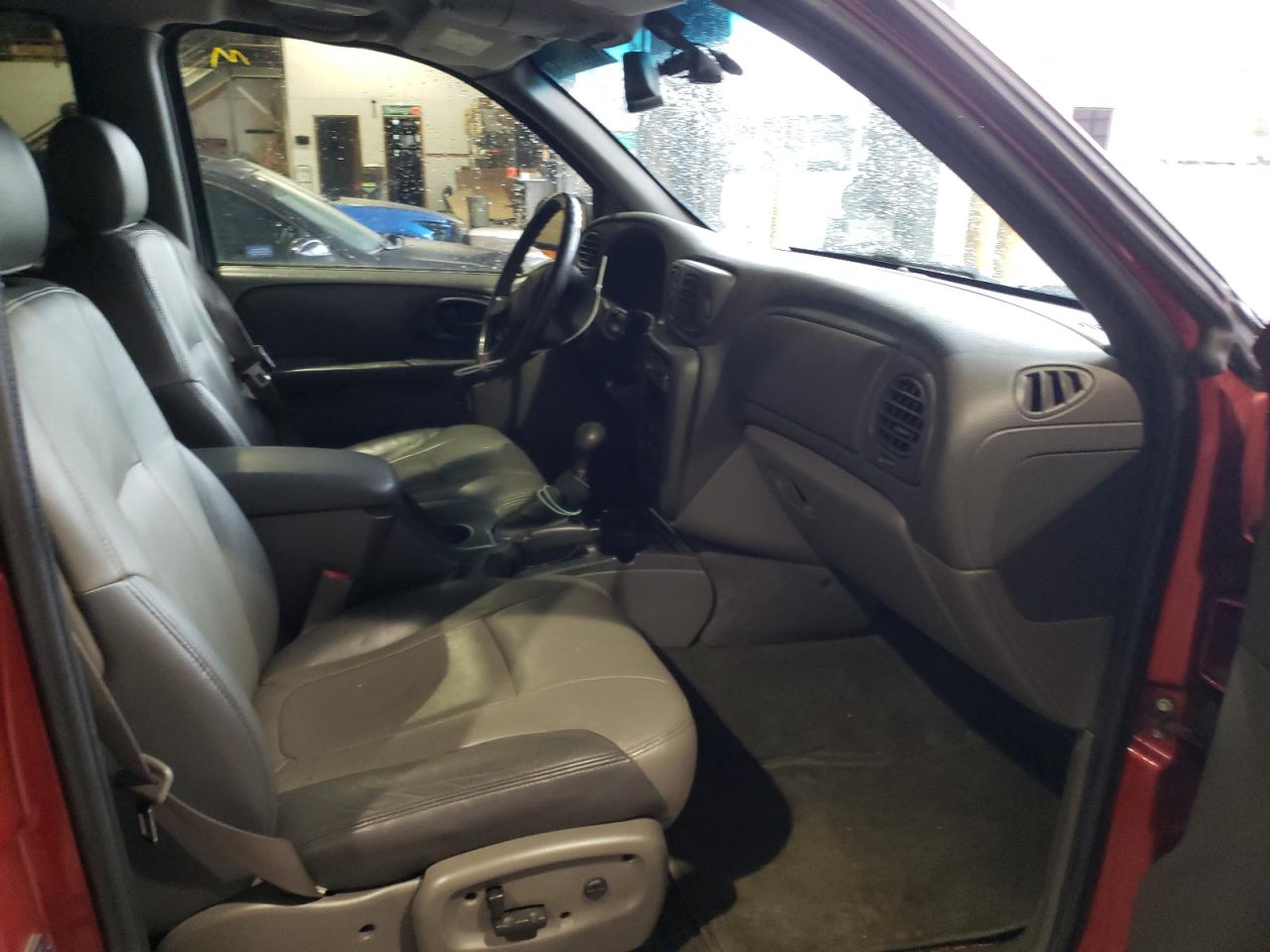 Photo 5 from auction – 2002 CHEVROLET TRAILBLAZE with VIN 1GNDT13S422240761