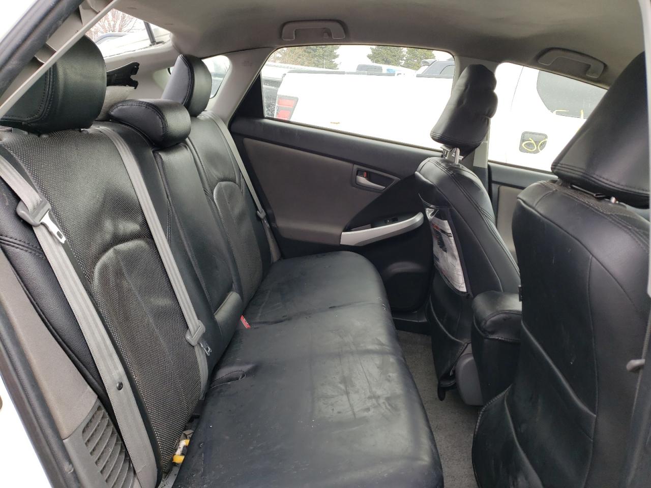 Photo 6 from auction – 2014 TOYOTA PRIUS with VIN JTDKN3DU5E1736460