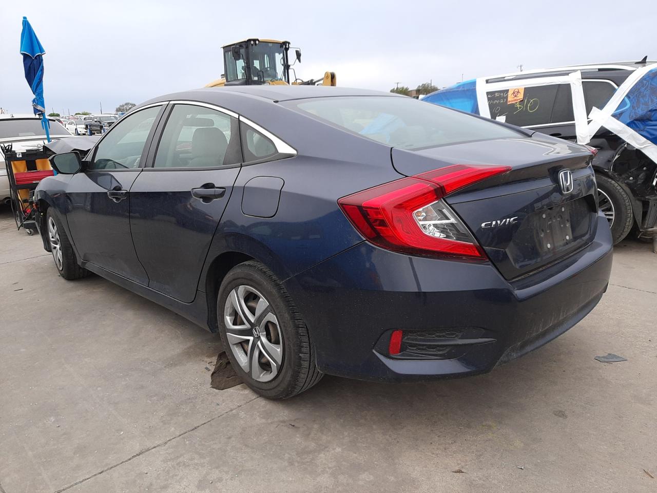 Photo 13 from auction – 2016 HONDA CIVIC LX with VIN 19XFC2F51GE008822