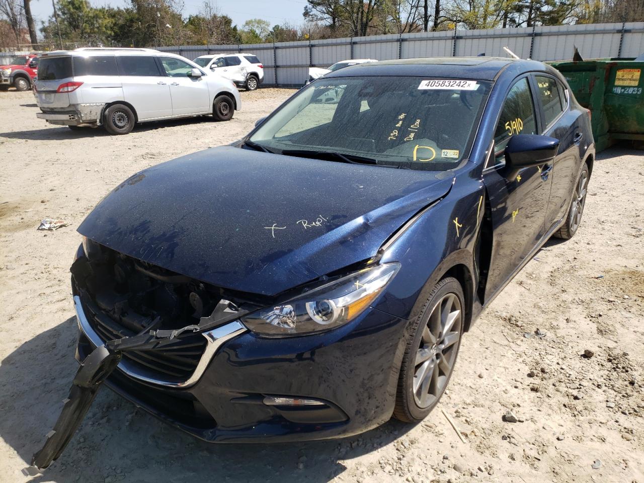 Photo 2 from auction – 2018 MAZDA 3 TOURING with VIN 3MZBN1L32JM216515