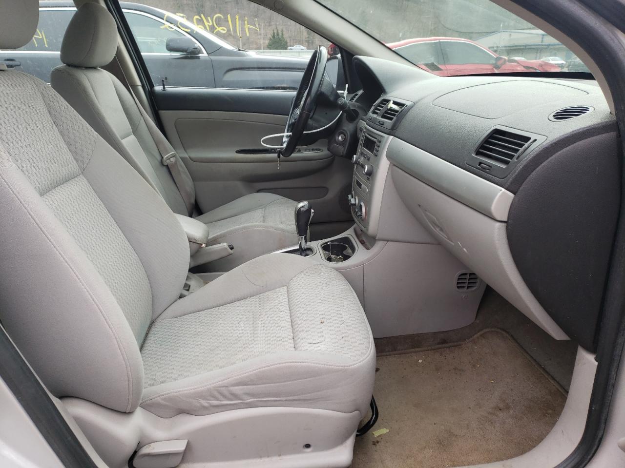 Photo 5 from auction – 2005 CHEVROLET COBALT LS with VIN 1G1AL52F357631083