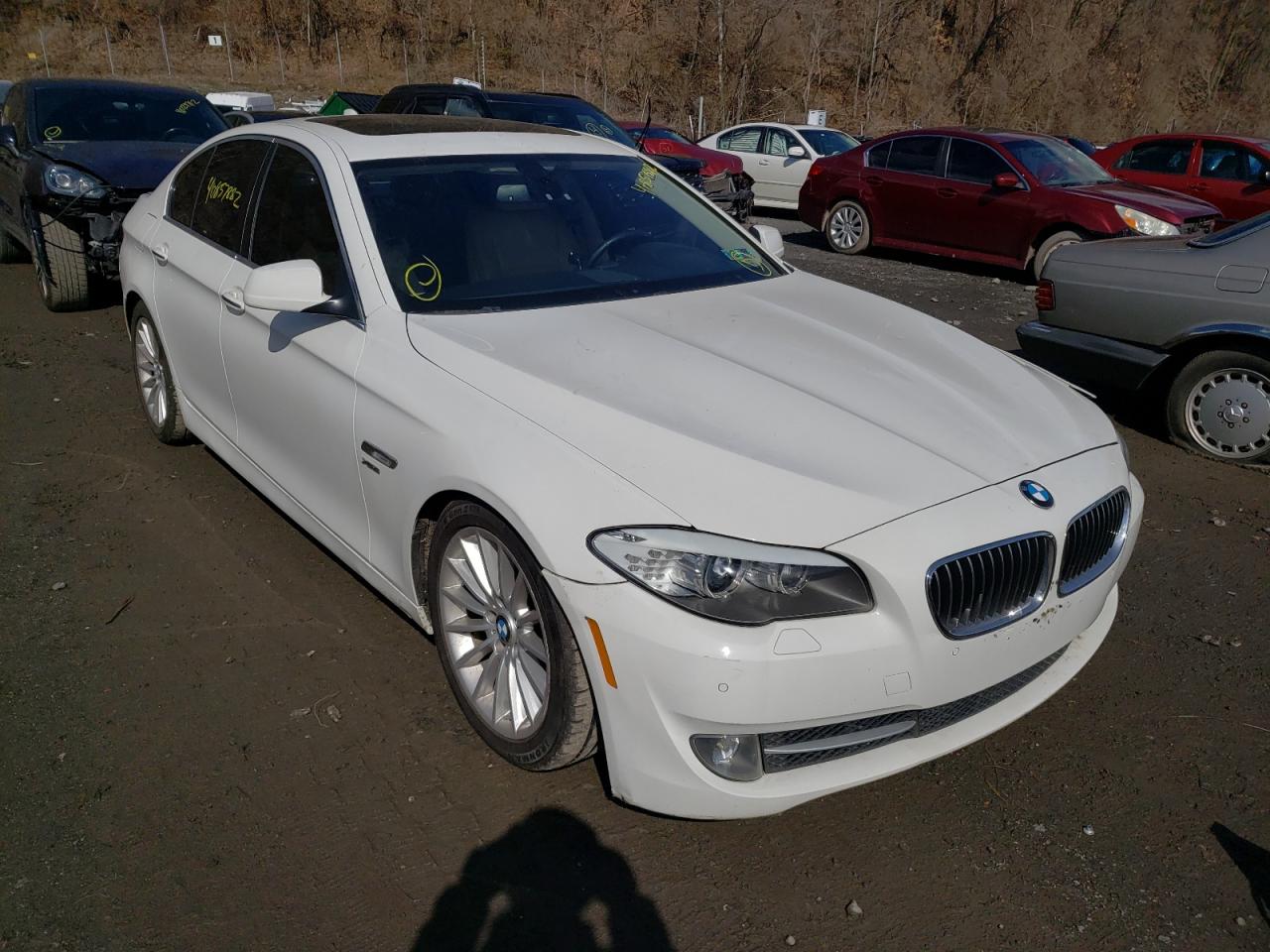 BMW 535 XI 2011 with VIN WBAFU7C53BDU55125 - Photo from auction