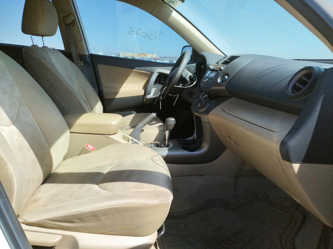 Photo 5 from auction – 2010 TOYOTA RAV4 with VIN 2T3ZF4DVXAW048556