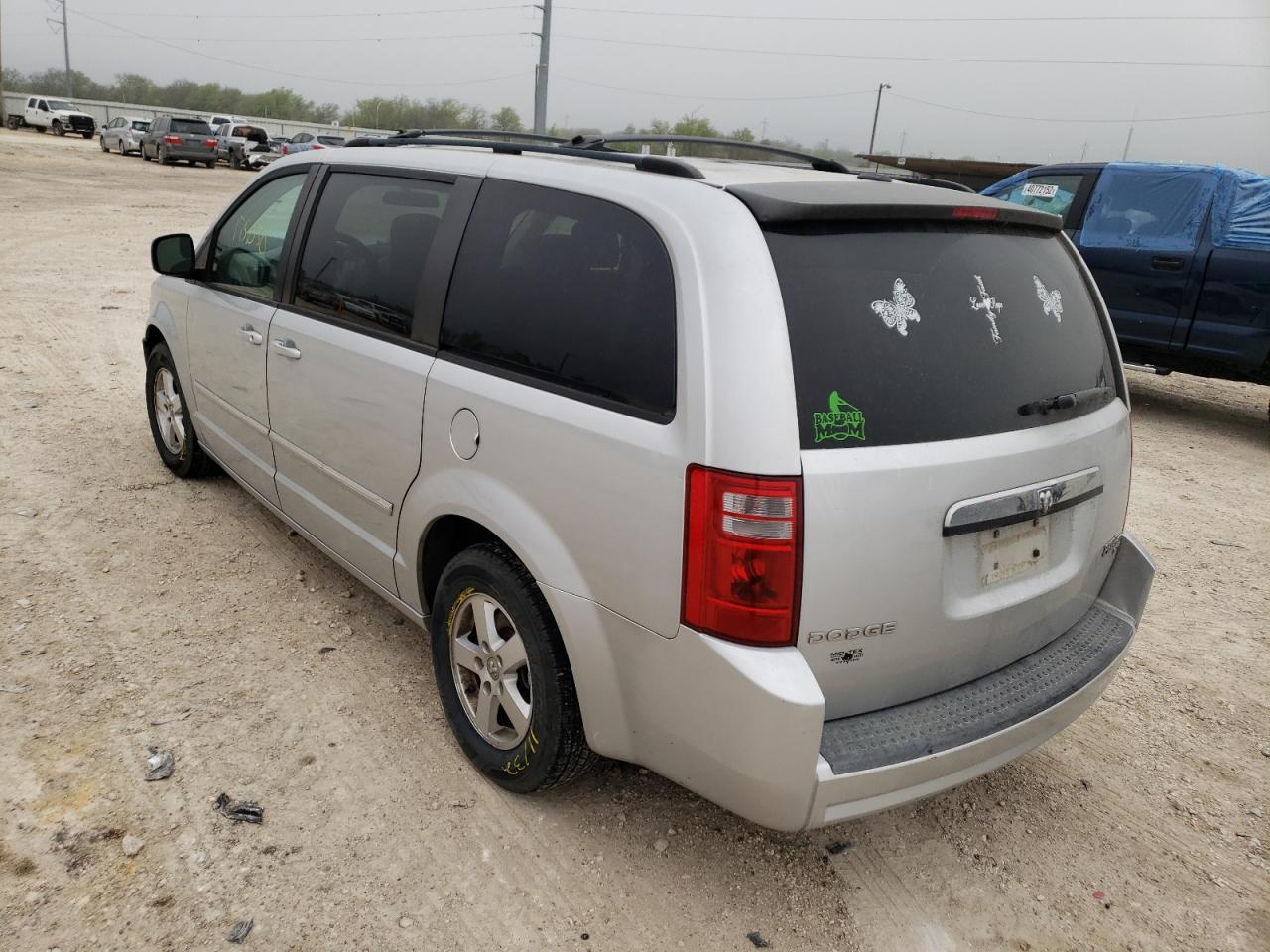 Photo 3 from auction – 2009 DODGE GRAND CARA with VIN 2D8HN54179R520155