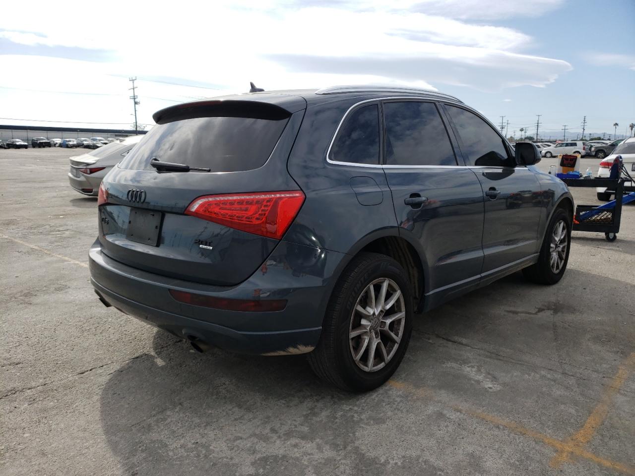 Photo 4 from auction – 2011 AUDI Q5 PREMIUM with VIN WA1CFAFP8BA092584