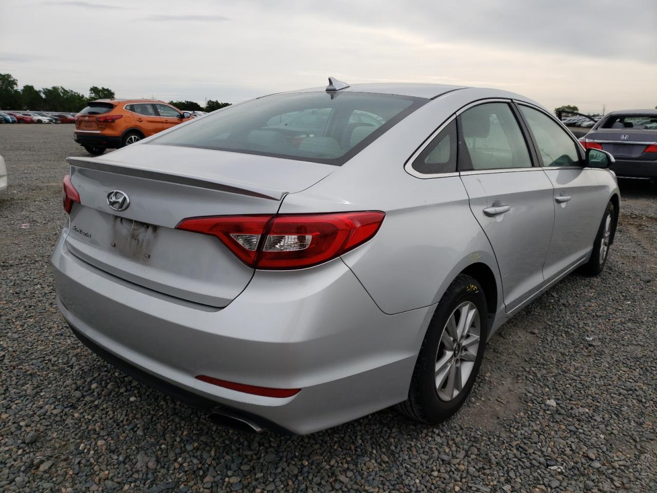 Photo 4 from auction – 2016 HYUNDAI SONATA SE with VIN 5NPE24AFXGH366474