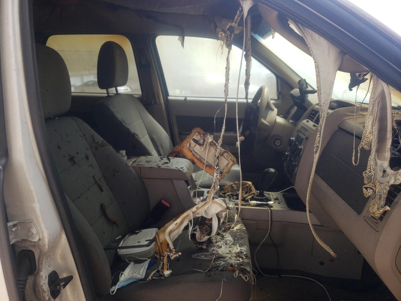 Photo 5 from auction – 2010 FORD ESCAPE XLT with VIN 1FMCU0D75AKB28700