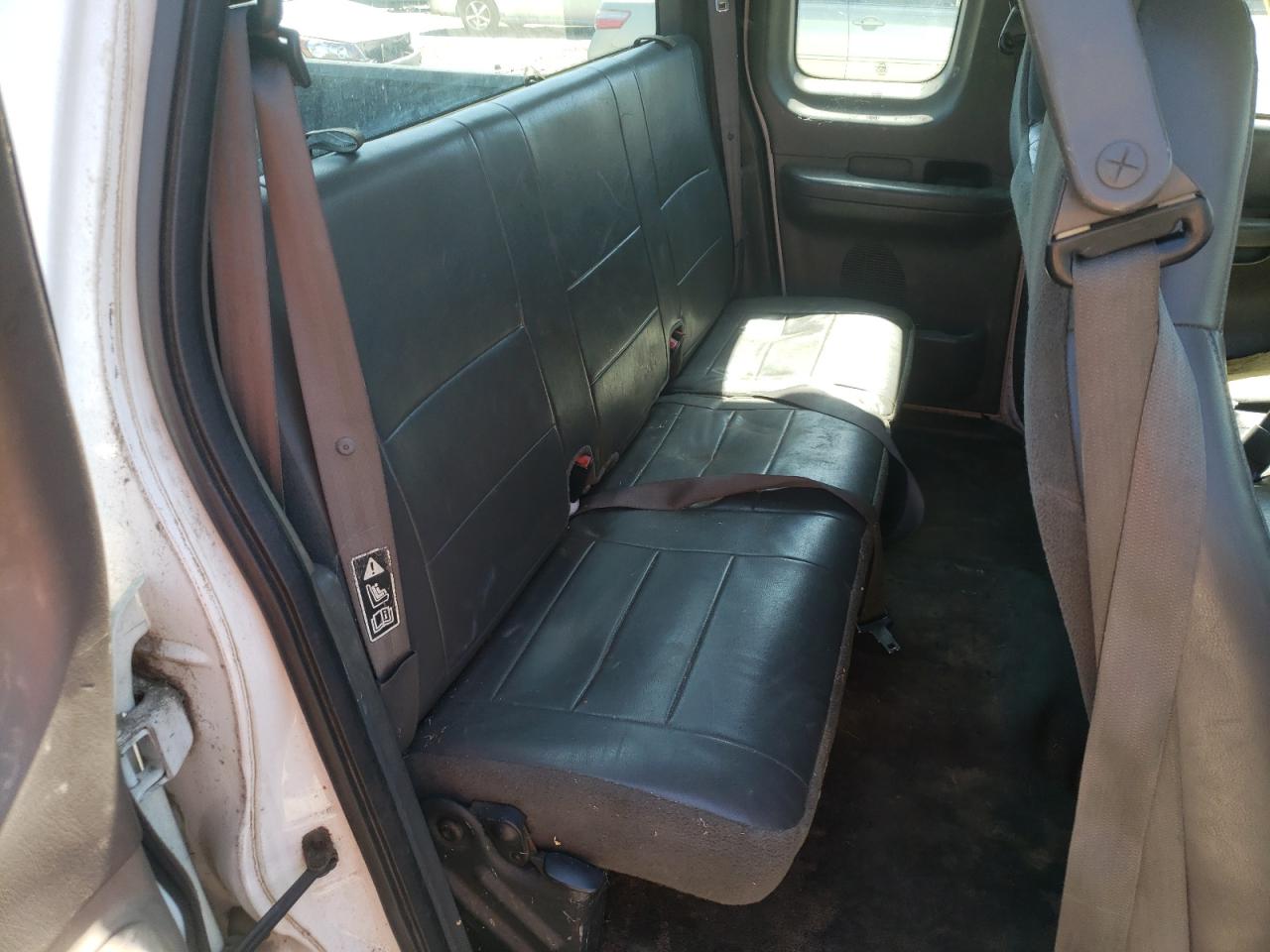Photo 6 from auction – 2004 FORD F-150 HERI with VIN 2FTRX17204CA17296