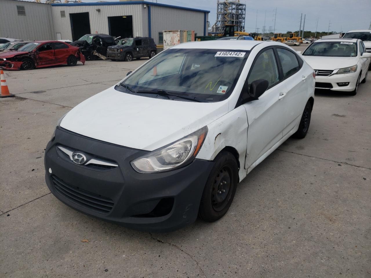 Photo 2 from auction – 2014 HYUNDAI ACCENT GLS with VIN KMHCT4AE0EU654515