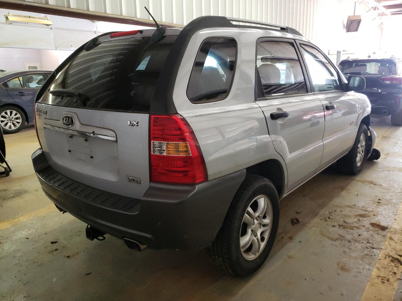 Photo 4 from auction – 2008 KIA SPORTAGE E with VIN KNDJE723987481911