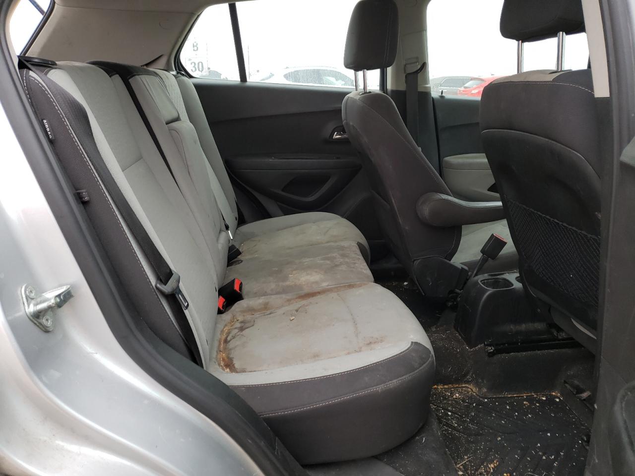 Photo 6 from auction – 2016 CHEVROLET TRAX LS with VIN 3GNCJKSB9GL250426