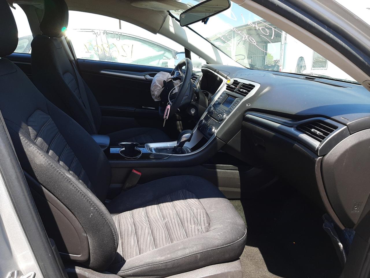 Photo 5 from auction – 2016 FORD FUSION SE with VIN 3FA6P0H74GR269528