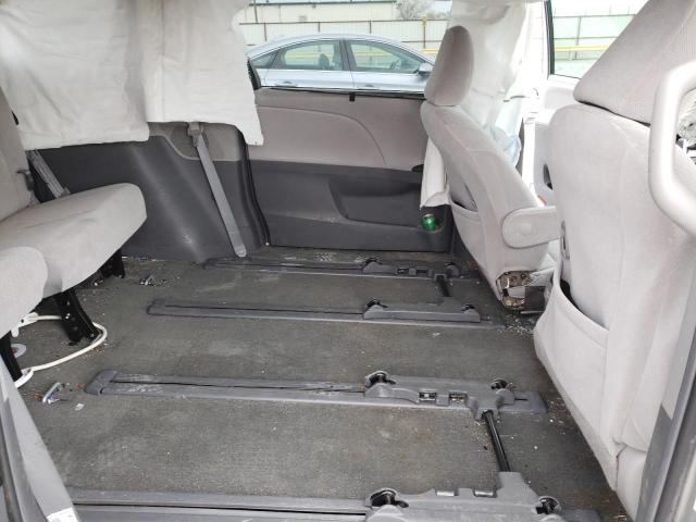 Photo 6 from auction – 2017 TOYOTA SIENNA LE with VIN 5TDJZ3DC8HS181387