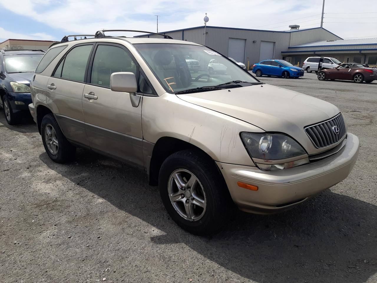 Photo 1 from auction – 1999 LEXUS RX 300 with VIN JT6HF10U5X0019381