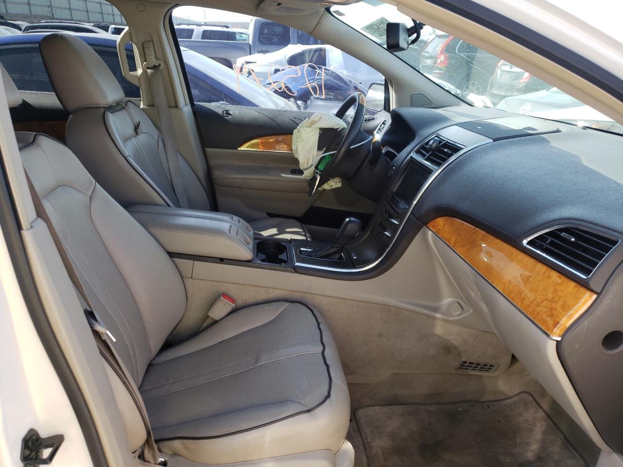 Photo 5 from auction – 2011 LINCOLN MKX with VIN 2LMDJ6JK3BBJ21186