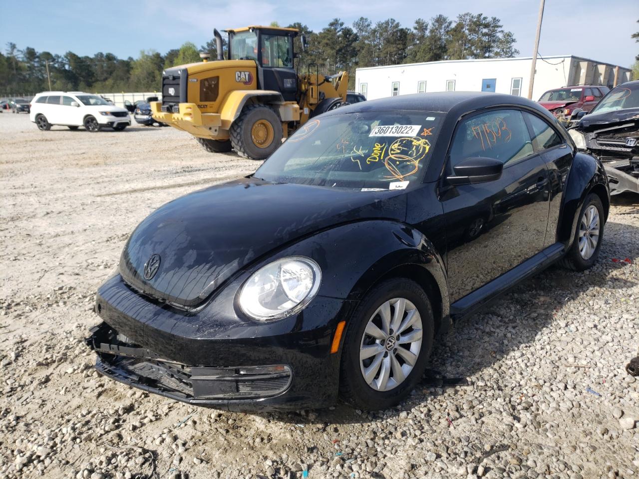 Photo 2 from auction – 2013 VOLKSWAGEN BEETLE with VIN 3VWFP7AT8DM661878