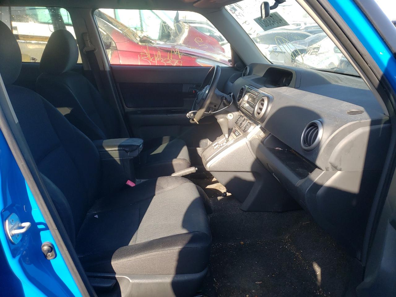 Photo 5 from auction – 2011 TOYOTA SCION XB with VIN JTLZE4FE6B1133818