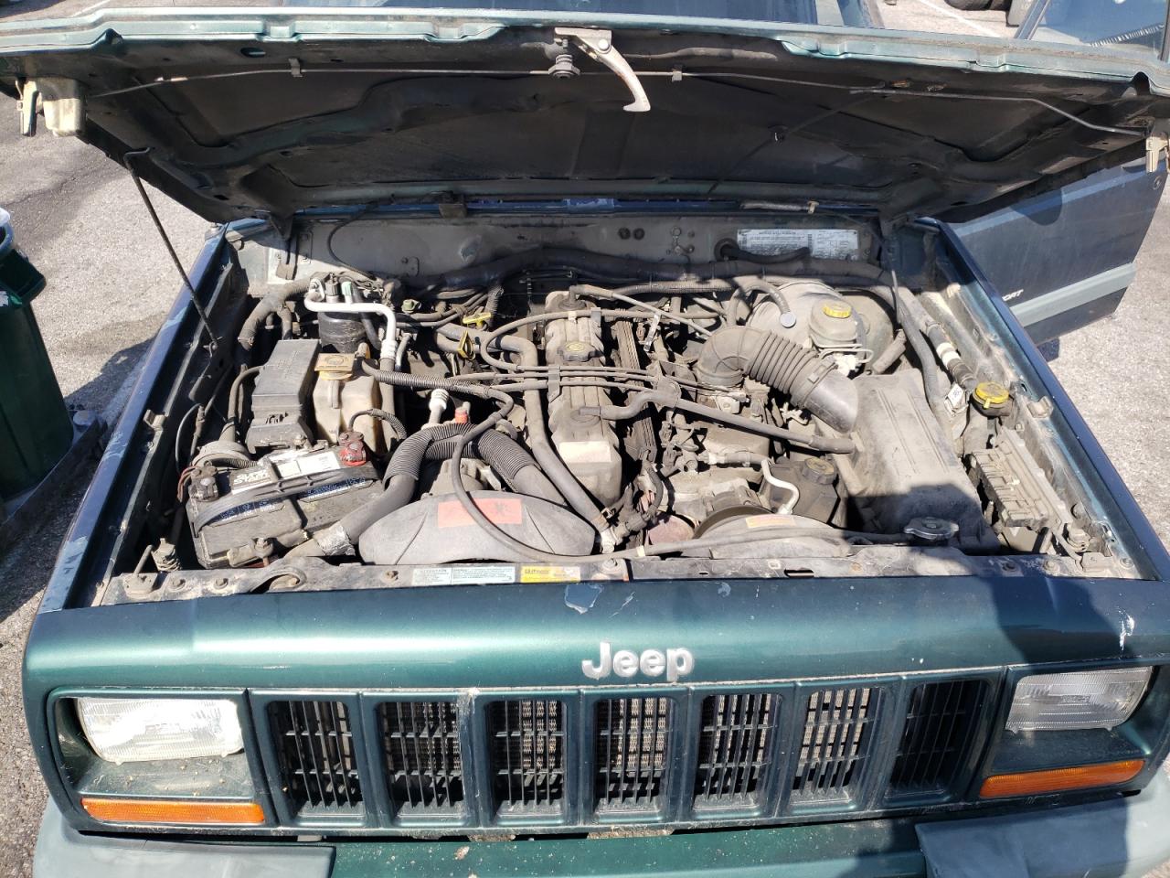 Photo 7 from auction – 2000 JEEP CHEROKEE S with VIN 1J4FT48S0YL163735