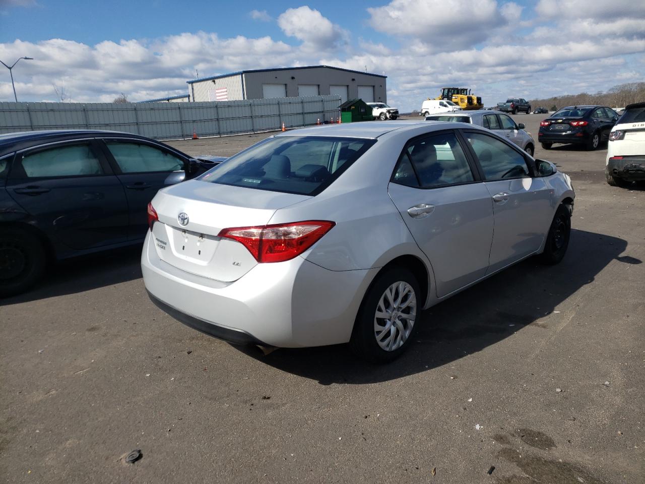 Photo 4 from auction – 2017 TOYOTA COROLLA L with VIN 2T1BURHEXHC856716