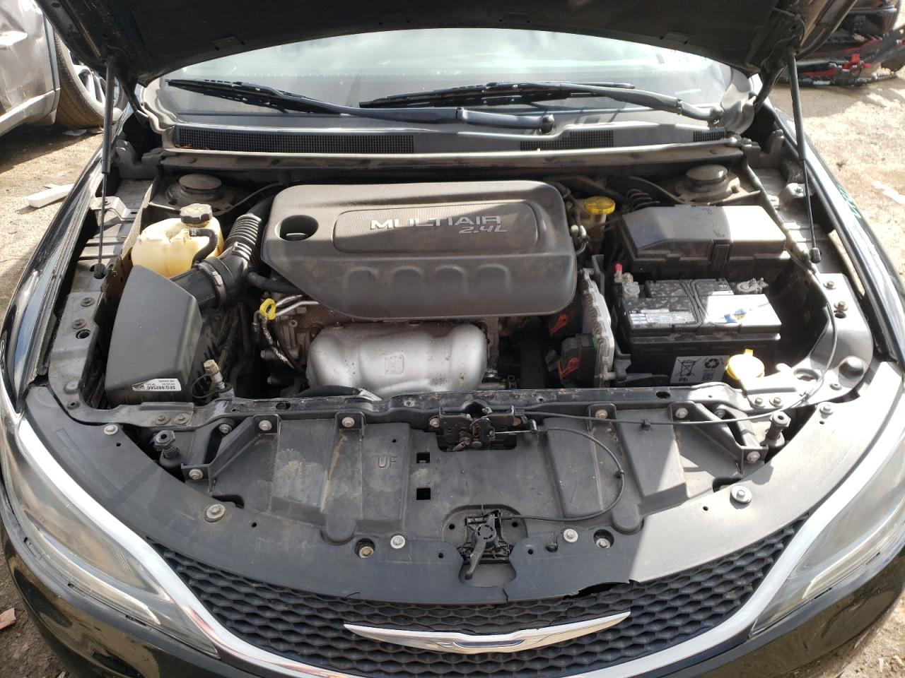 Photo 7 from auction – 2015 CHRYSLER 200 LIMITE with VIN 1C3CCCAB5FN726796