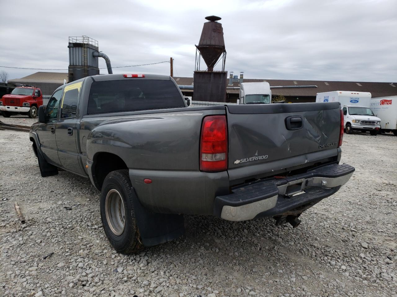 Photo 3 from auction – 2001 CHEVROLET SILVERADO with VIN 1GCJC33G41F161746