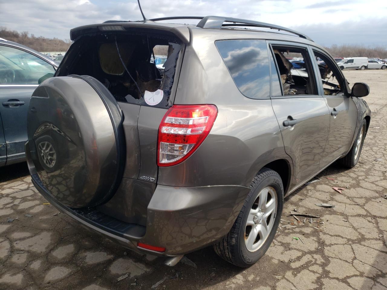 Photo 4 from auction – 2012 TOYOTA RAV4 with VIN 2T3BF4DV9CW216398