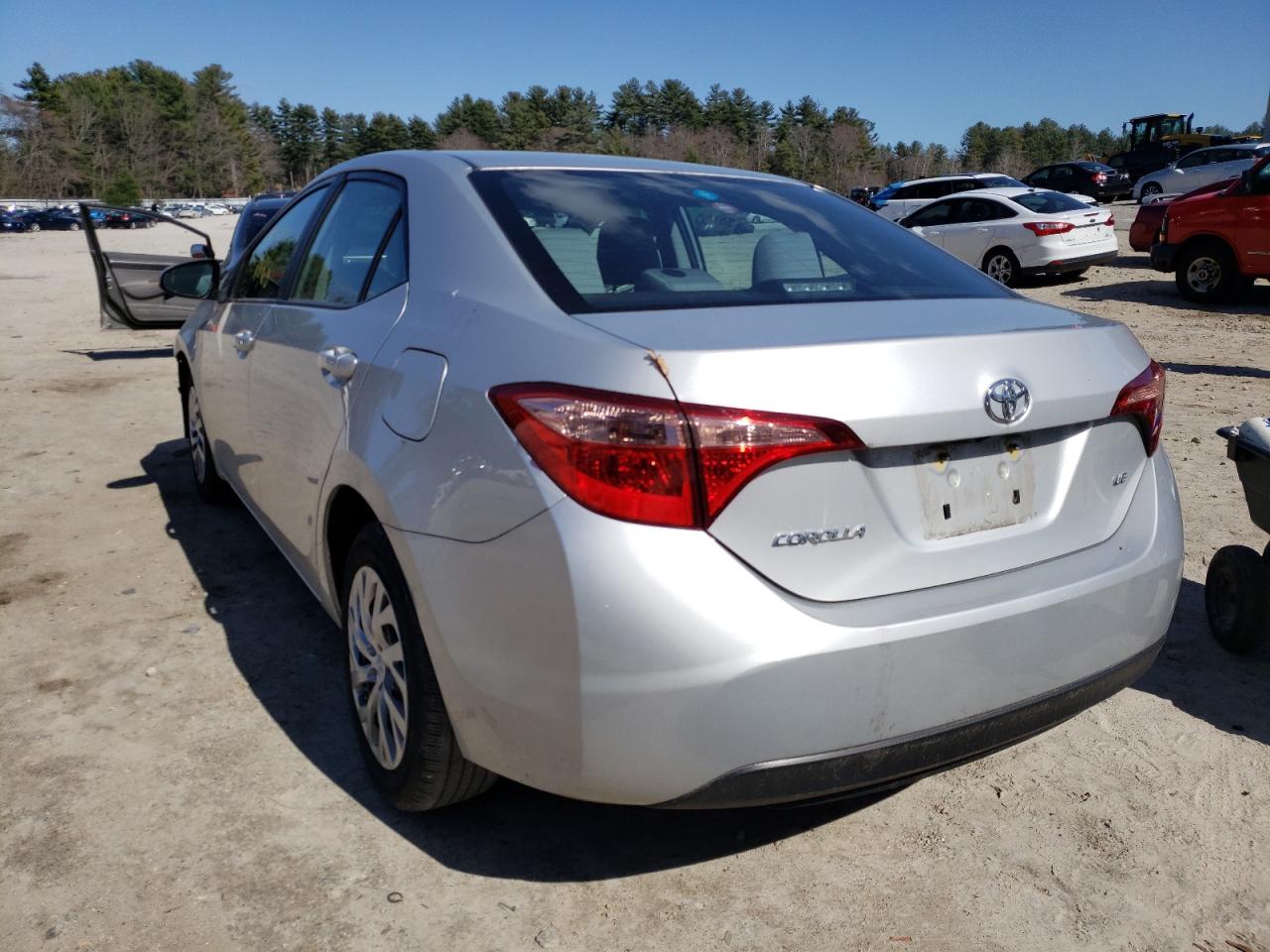 Photo 3 from auction – 2019 TOYOTA COROLLA L with VIN 2T1BURHE4KC174731