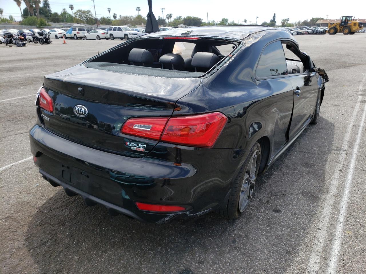 Photo 4 from auction – 2016 KIA FORTE SX with VIN KNAFZ6A37G5631334