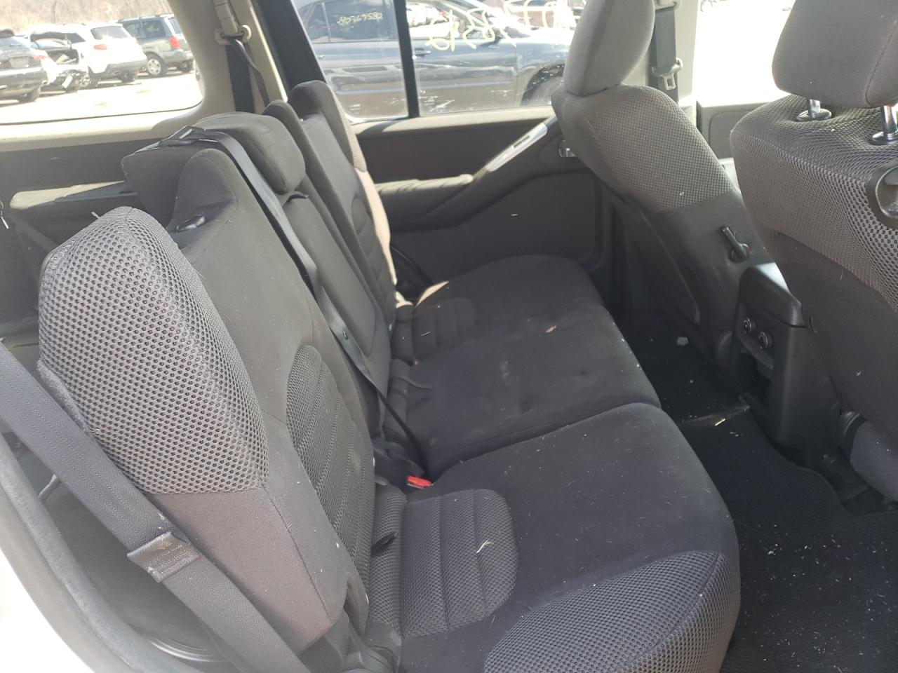 Photo 6 from auction – 2012 NISSAN PATHFINDER with VIN 5N1AR1NB2CC637450