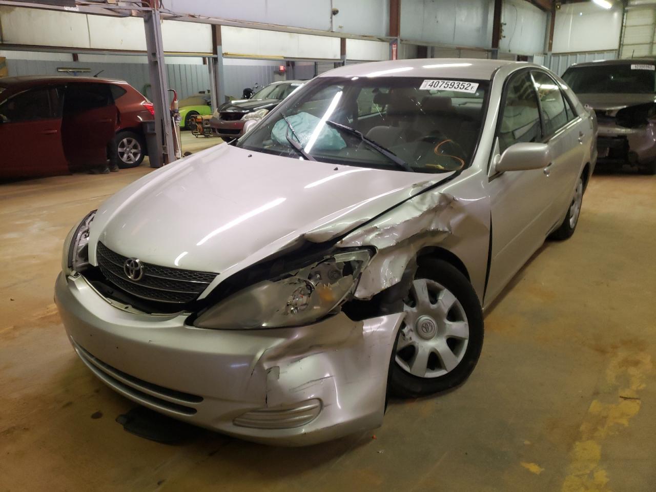 Photo 2 from auction – 2002 TOYOTA CAMRY LE with VIN 4T1BE30K72U065142