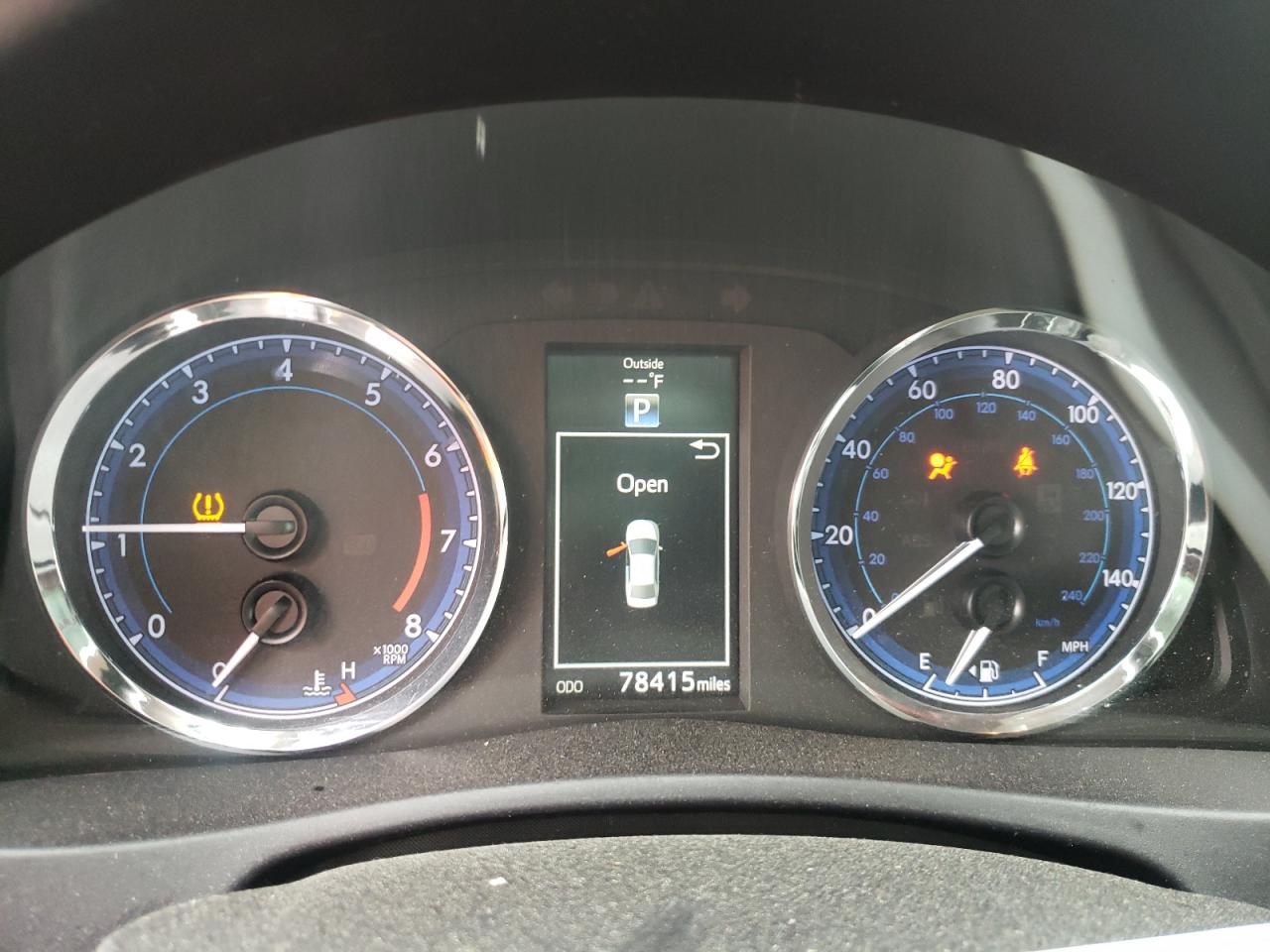 Photo 8 from auction – 2018 TOYOTA COROLLA L with VIN 5YFBURHE2JP780768