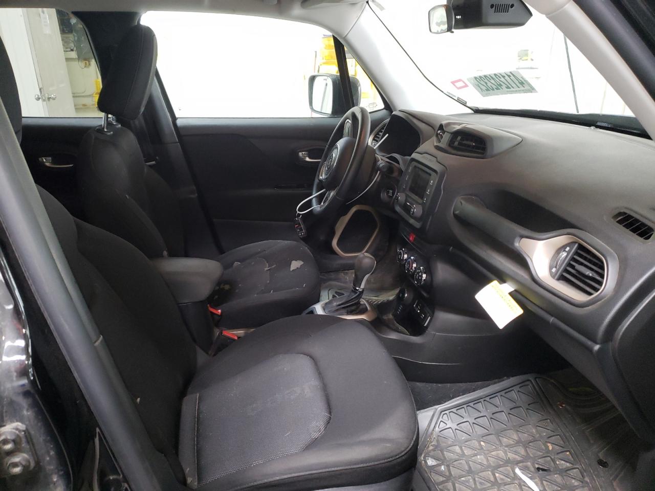 Photo 5 from auction – 2016 JEEP RENEGADE L with VIN ZACCJBBT6GPD95092