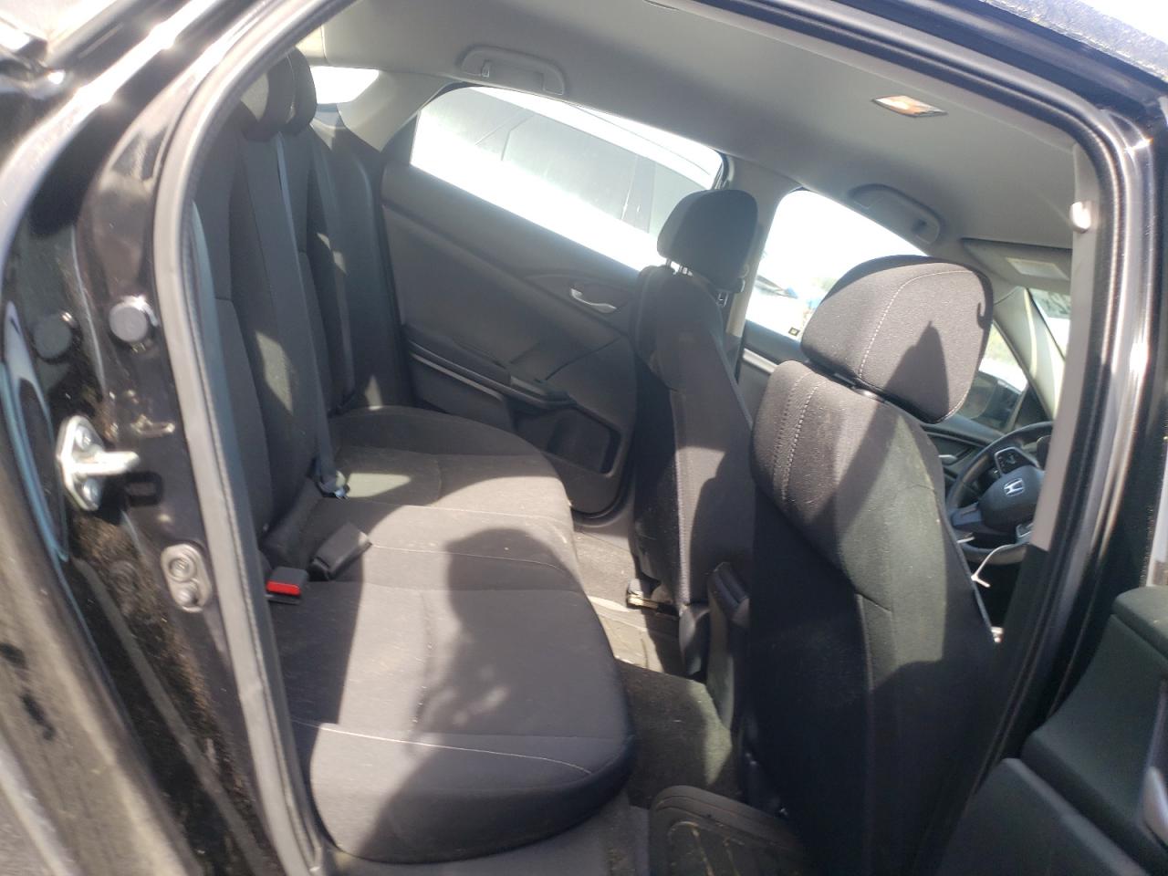 Photo 6 from auction – 2017 HONDA CIVIC LX with VIN 2HGFC2F50HH516349