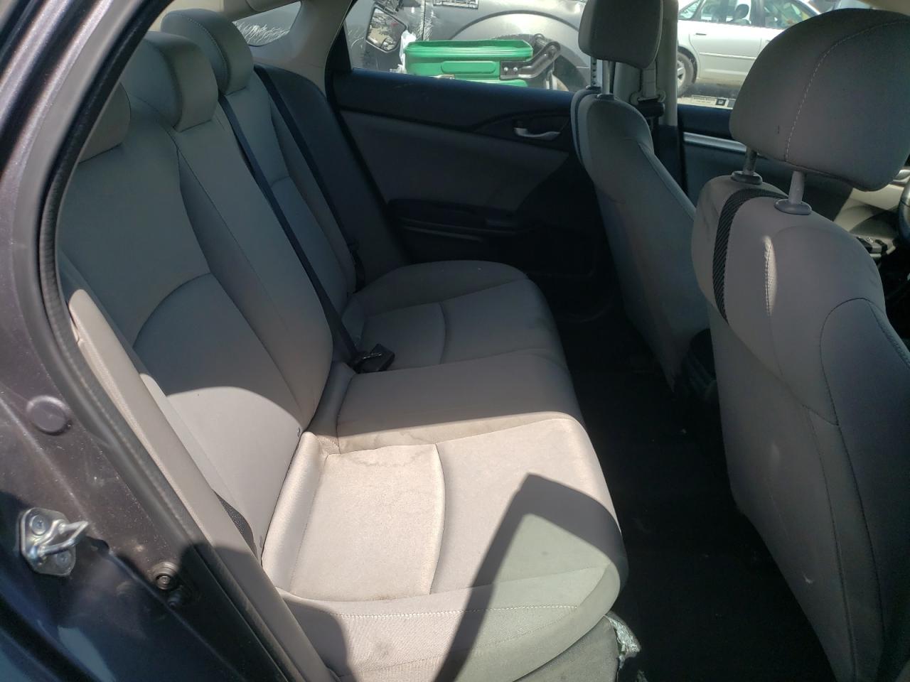 Photo 6 from auction – 2017 HONDA CIVIC LX with VIN 2HGFC2F56HH574675