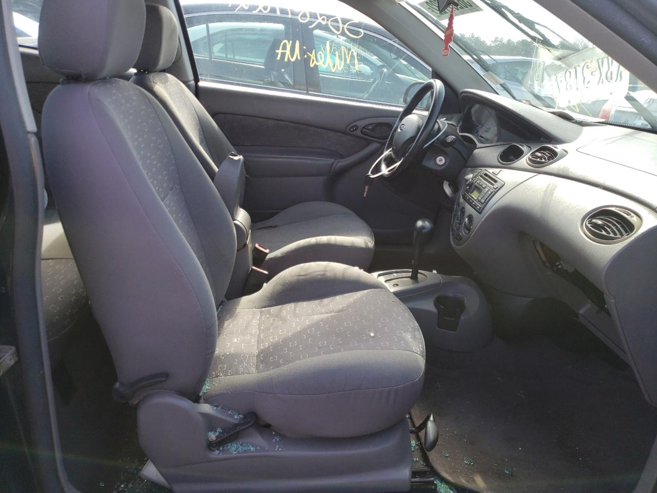 Photo 5 from auction – 2003 FORD FOCUS ZX3 with VIN 3FAFP31333R143664