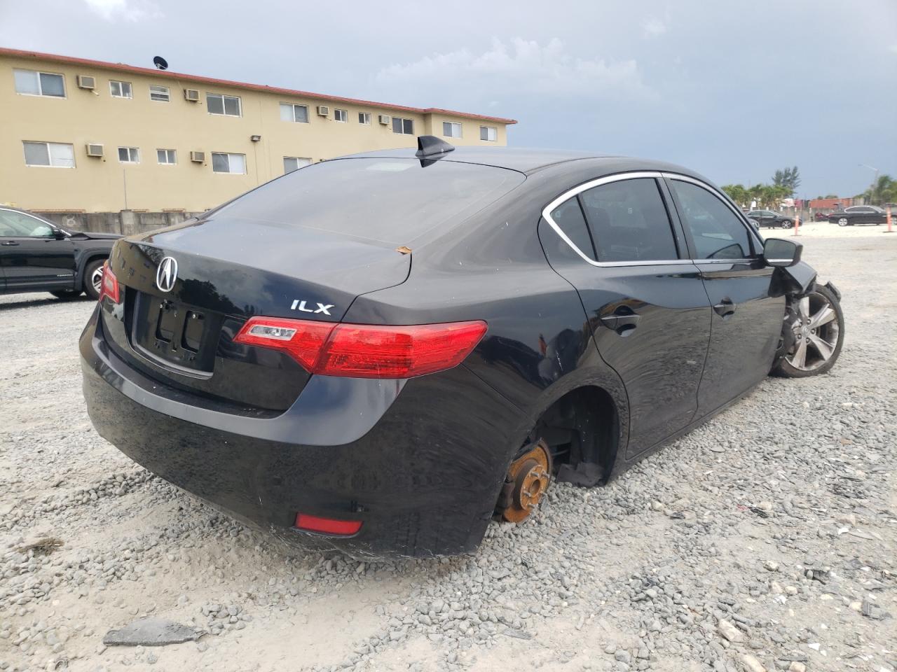 Zdjęcie 4 z aukcji – 2014 ACURA ILX 20 z VIN 19VDE1F38EE015282
