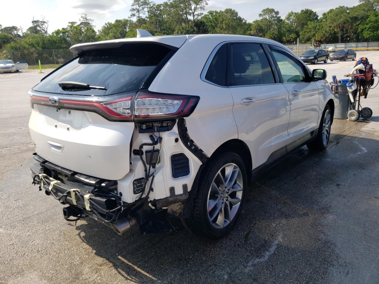 Photo 4 from auction – 2017 FORD EDGE TITAN with VIN 2FMPK3K85HBB54948