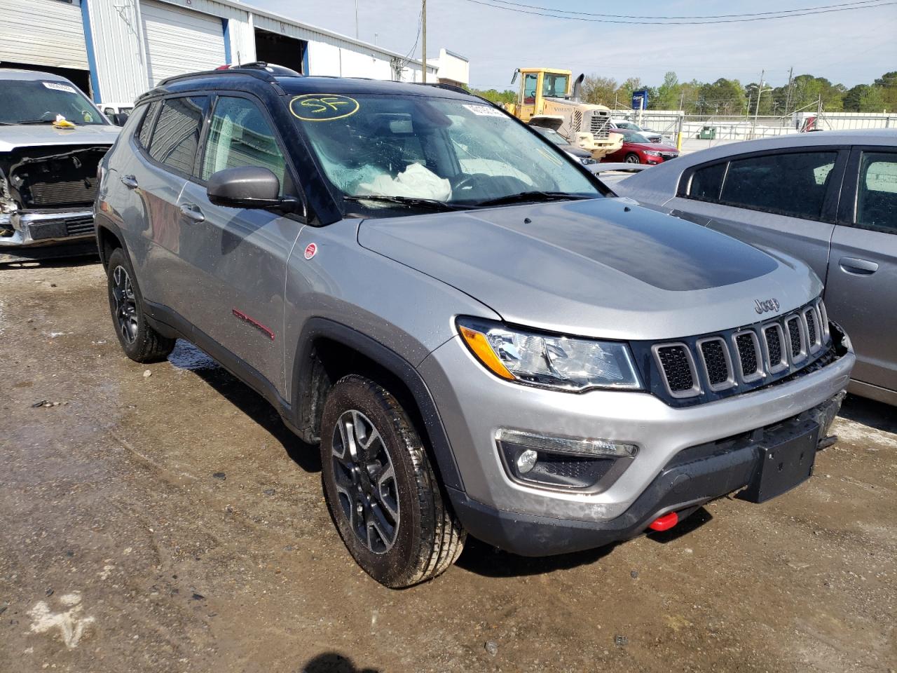 JEEP COMPASS TR 2019 with VIN 3C4NJDDB0KT721205 - Photo from auction