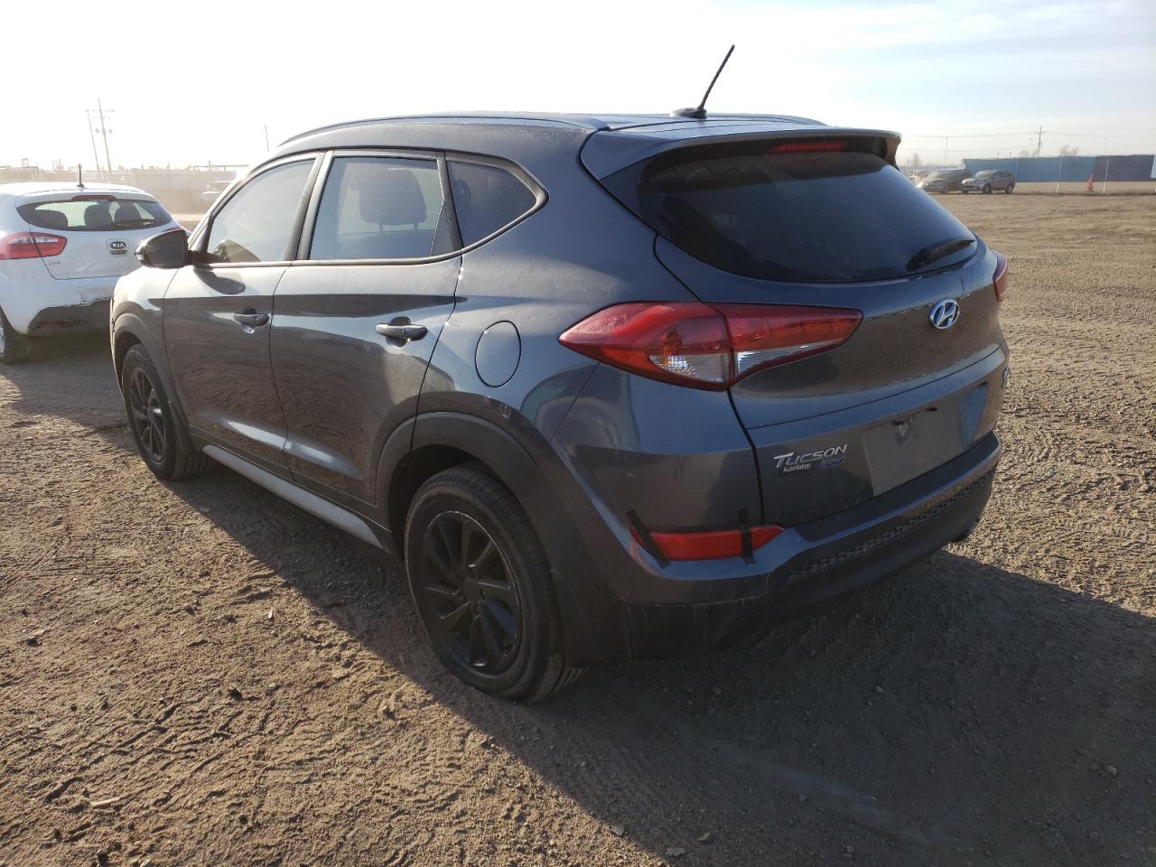 Photo 3 from auction – 2017 HYUNDAI TUCSON LIM with VIN KM8J3CA25HU474765